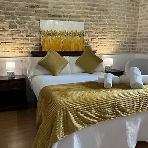Clarisas Guest house